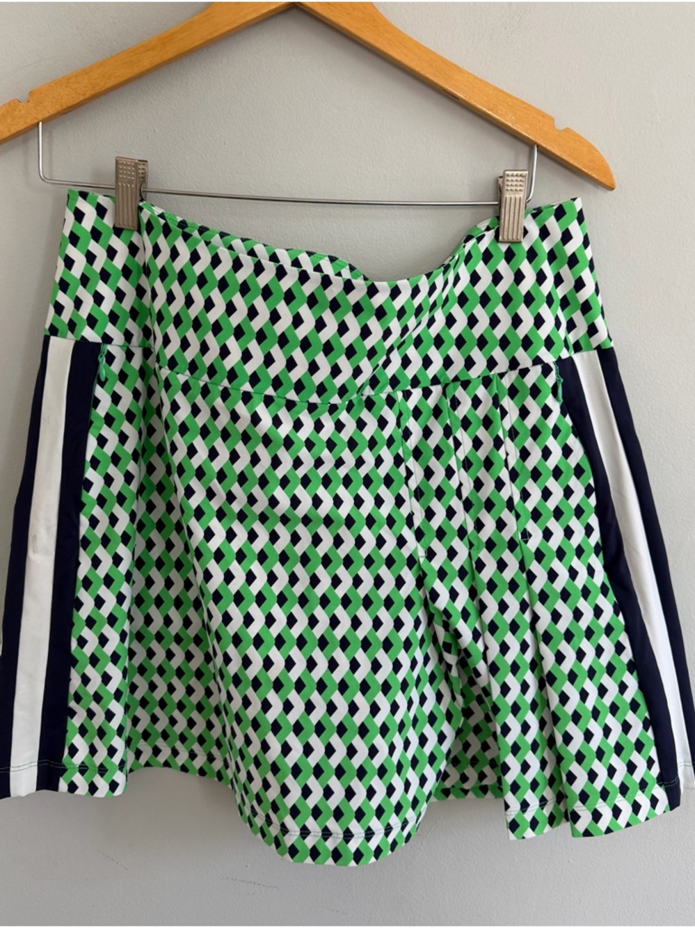 Kinona Women’s Golf Skort White Green Abstract Print Stripe Trim Size L